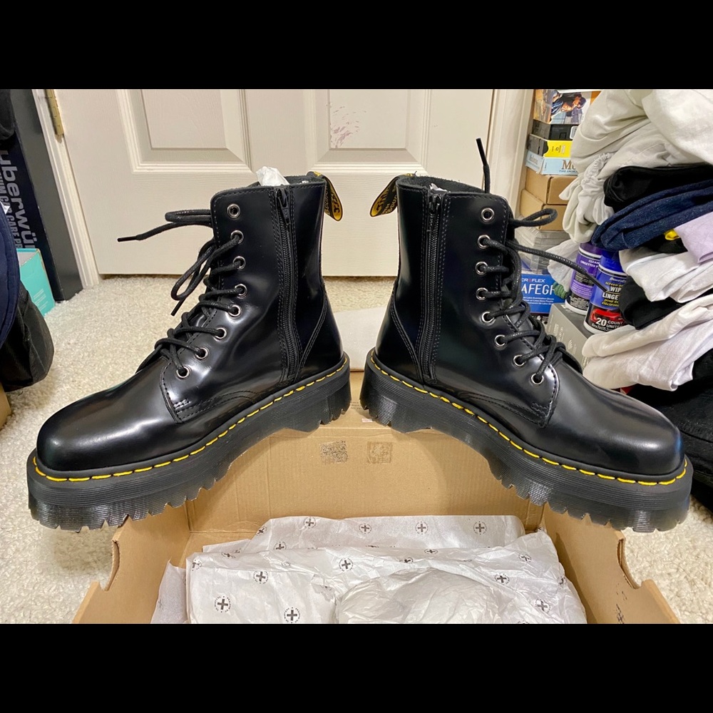 *BRAND NEW* Dr. Martens Jadon Smooth - Black